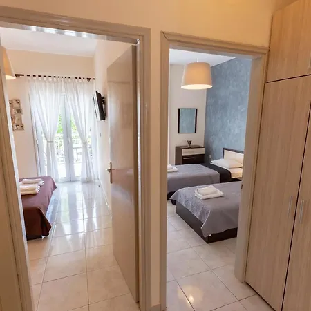 Mama'S House Luxury Apartments Flogita Exterior photo